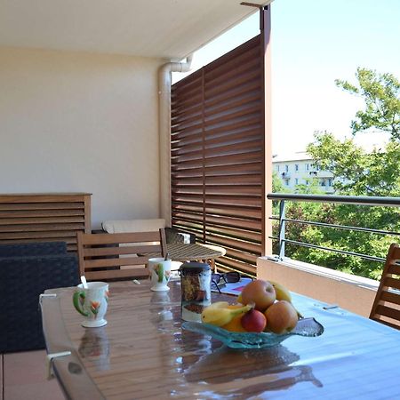 Spacieux 3 Pieces Avec Terrasse, Piscine Et Garage, A 2 Pas De La Plage - Saint Raphael - Fr-1-226A-274 Kültér fotó