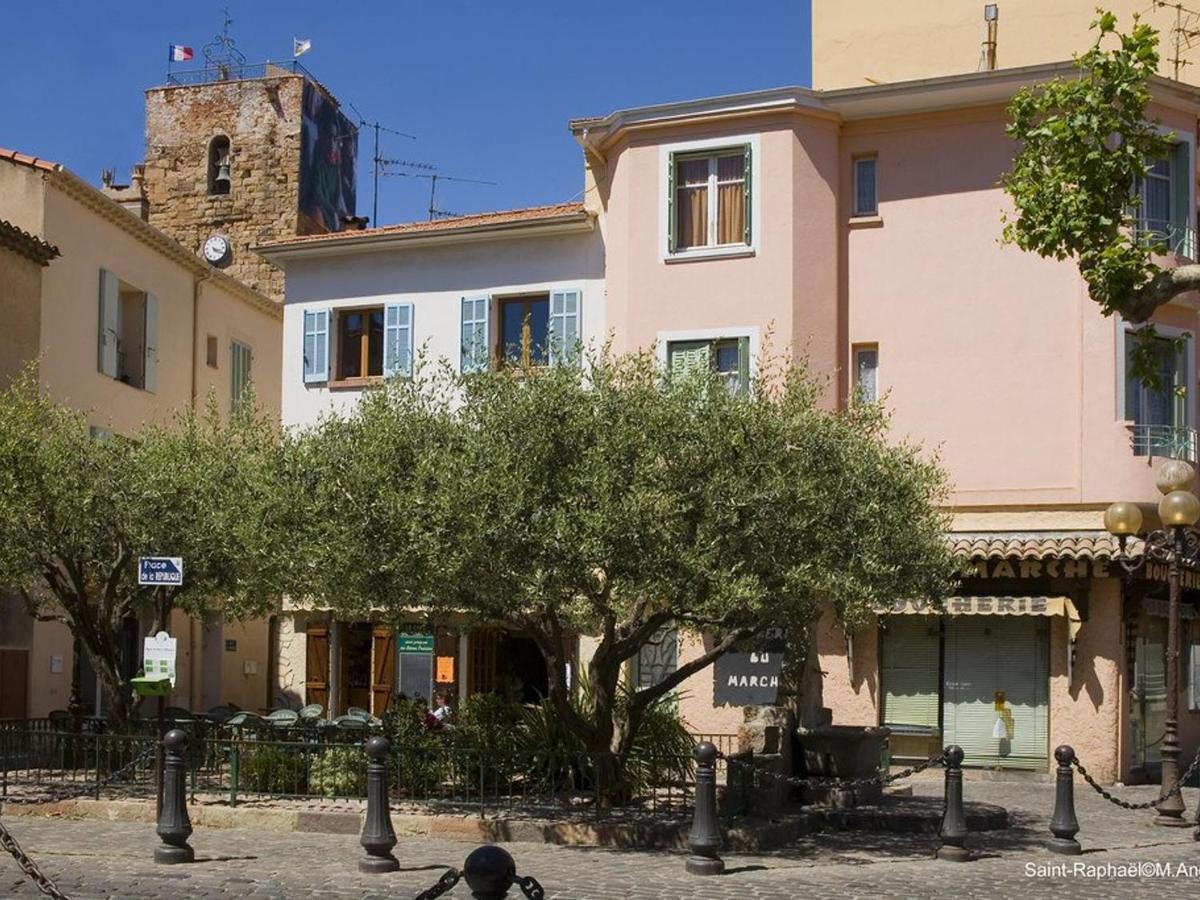 Spacieux 3 Pieces Avec Terrasse, Piscine Et Garage, A 2 Pas De La Plage - Saint Raphael - Fr-1-226A-274 Kültér fotó