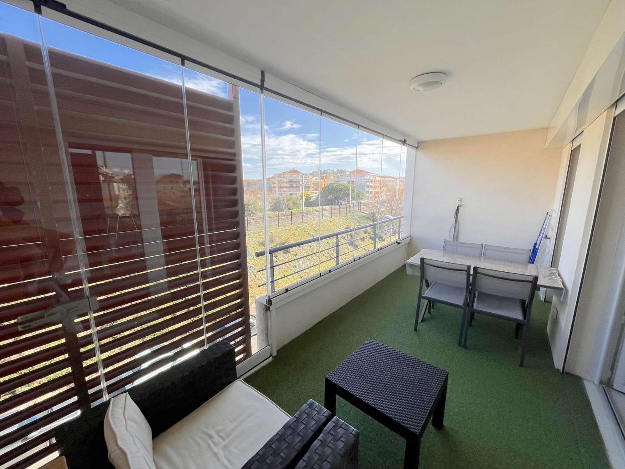 Spacieux 3 Pieces Avec Terrasse, Piscine Et Garage, A 2 Pas De La Plage - Saint Raphael - Fr-1-226A-274 Kültér fotó